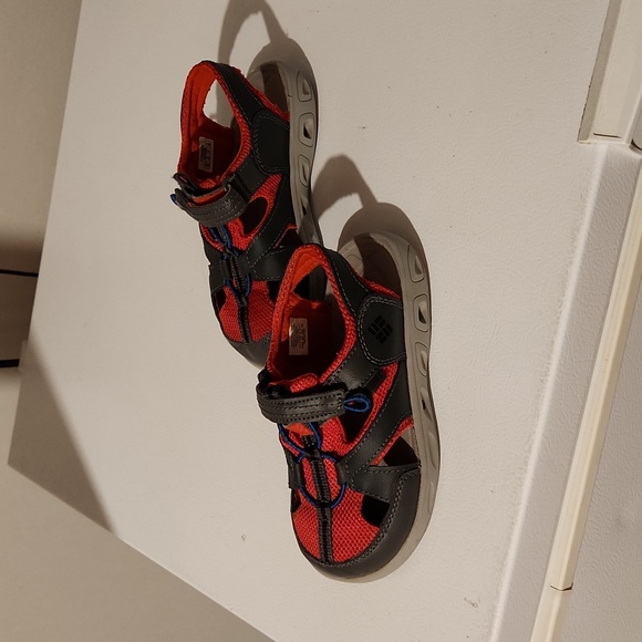 Boys Columbia sandals - Picture 2 of 4